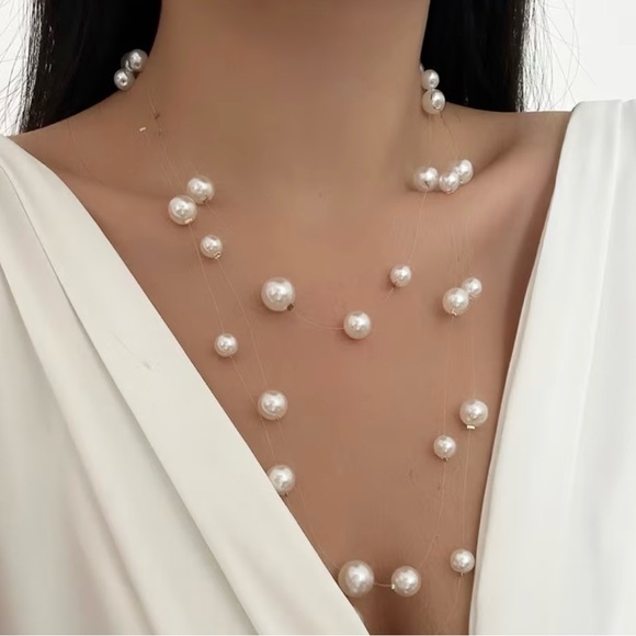 Jewelry - Floating Pearl Necklace
